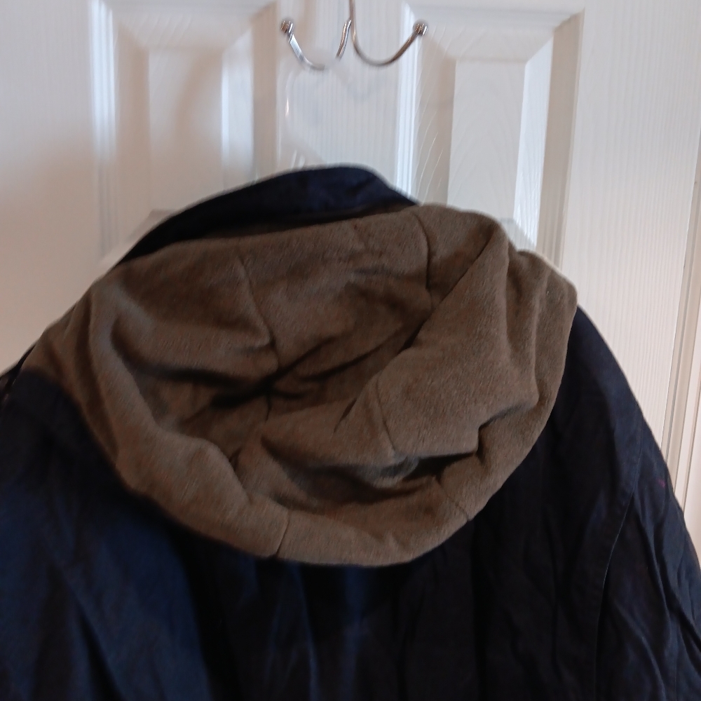 Winter Coat - Picture 4 of 10